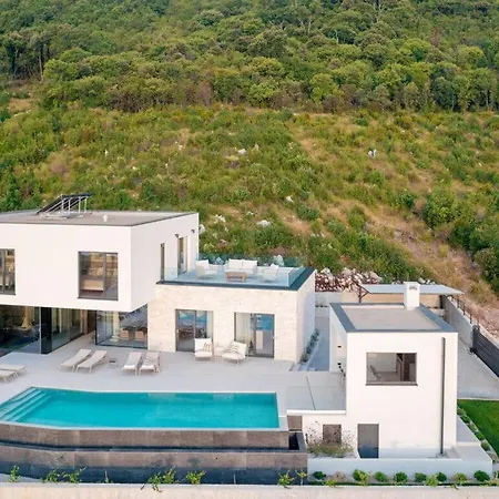 Rovni Comfortable Holiday Villa
